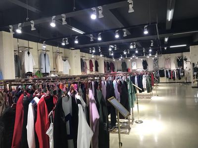 品牌折扣服裝試衣間購物須知 細(xì)節(jié)決定購物體驗