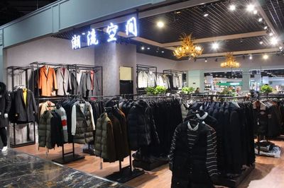 突發(fā)！城陽商場服裝鞋包大拋售潮來襲，消費者迎來購物狂歡